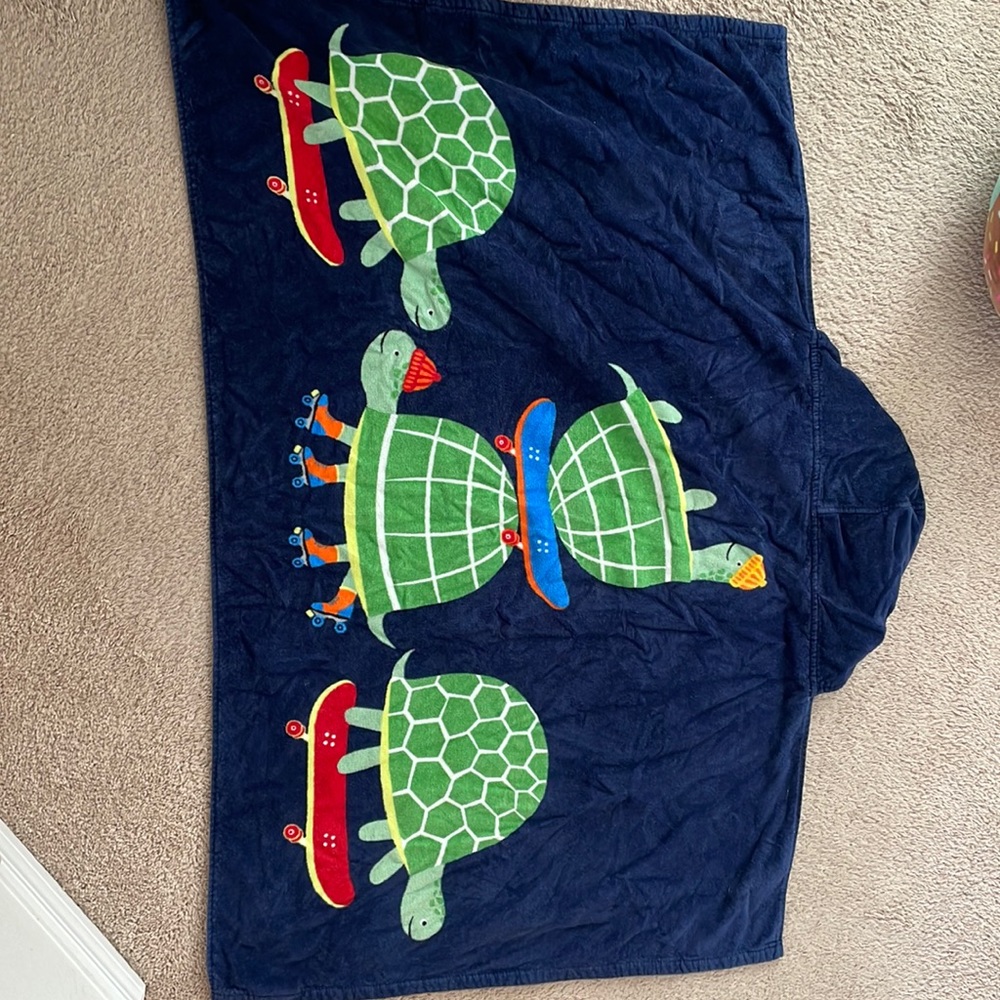 Pottery barn kids hooded beach towel. Turtles!